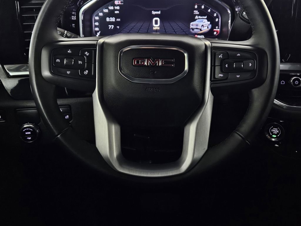 Used 2025 GMC Sierra 1500 Elevation image 17