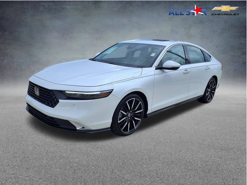 Used 2023 Honda Accord Touring image 1