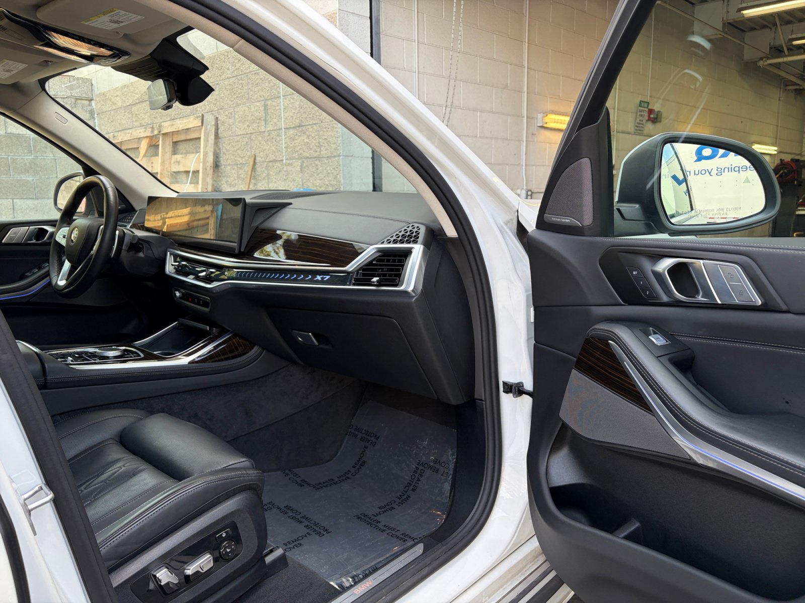 Used 2026 BMW X7 xDrive40i AWD/4WD image 28