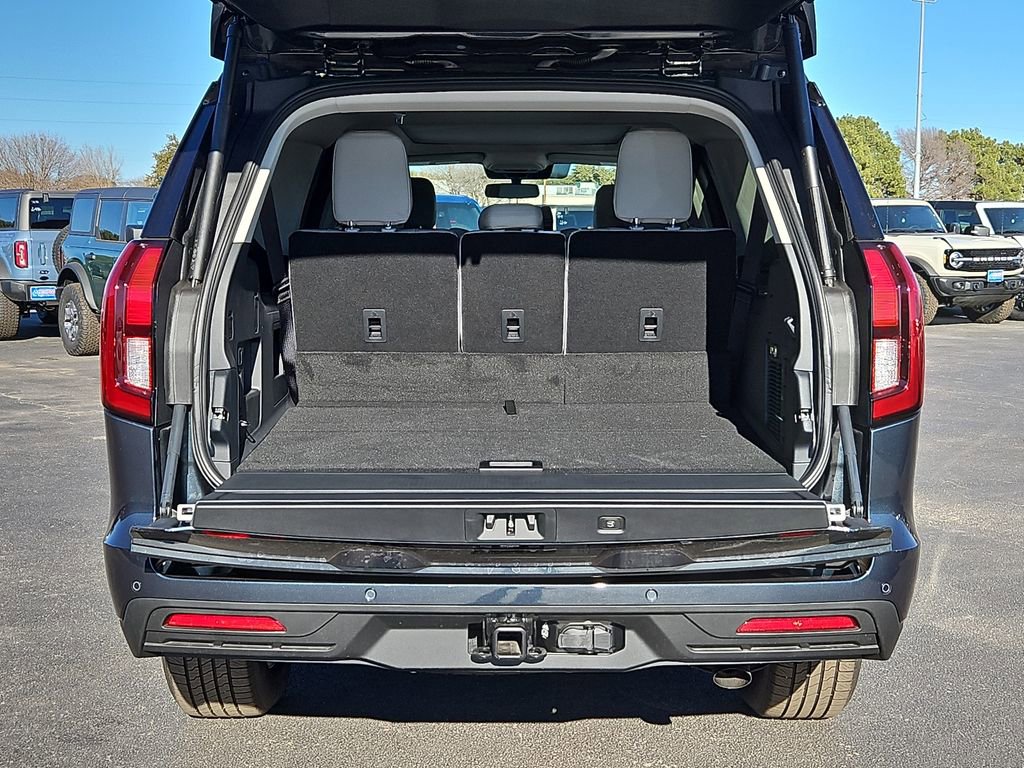 New 2025 Ford Expedition Max Active image 18