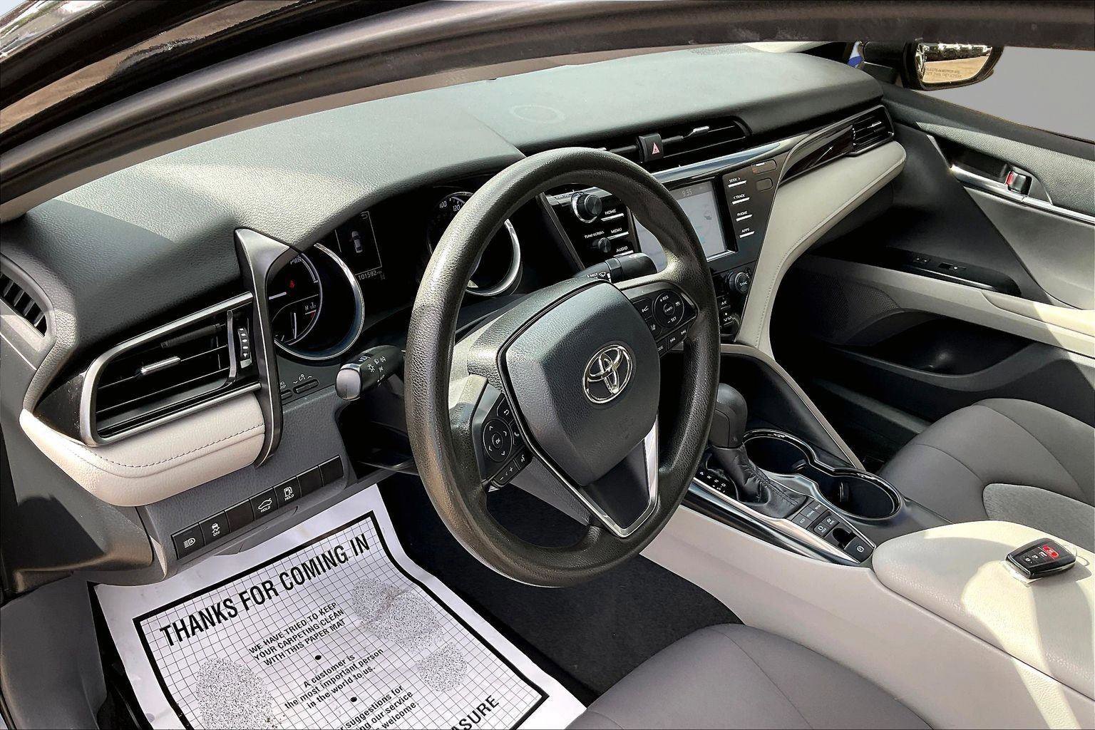 Used 2020 Toyota Camry LE FWD image 16