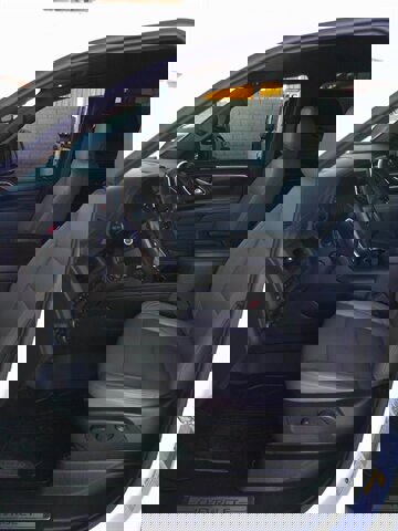 Used 2021 Chevrolet Suburban Z71 w/ Z71 Off-Road Package AWD/4WD image 17