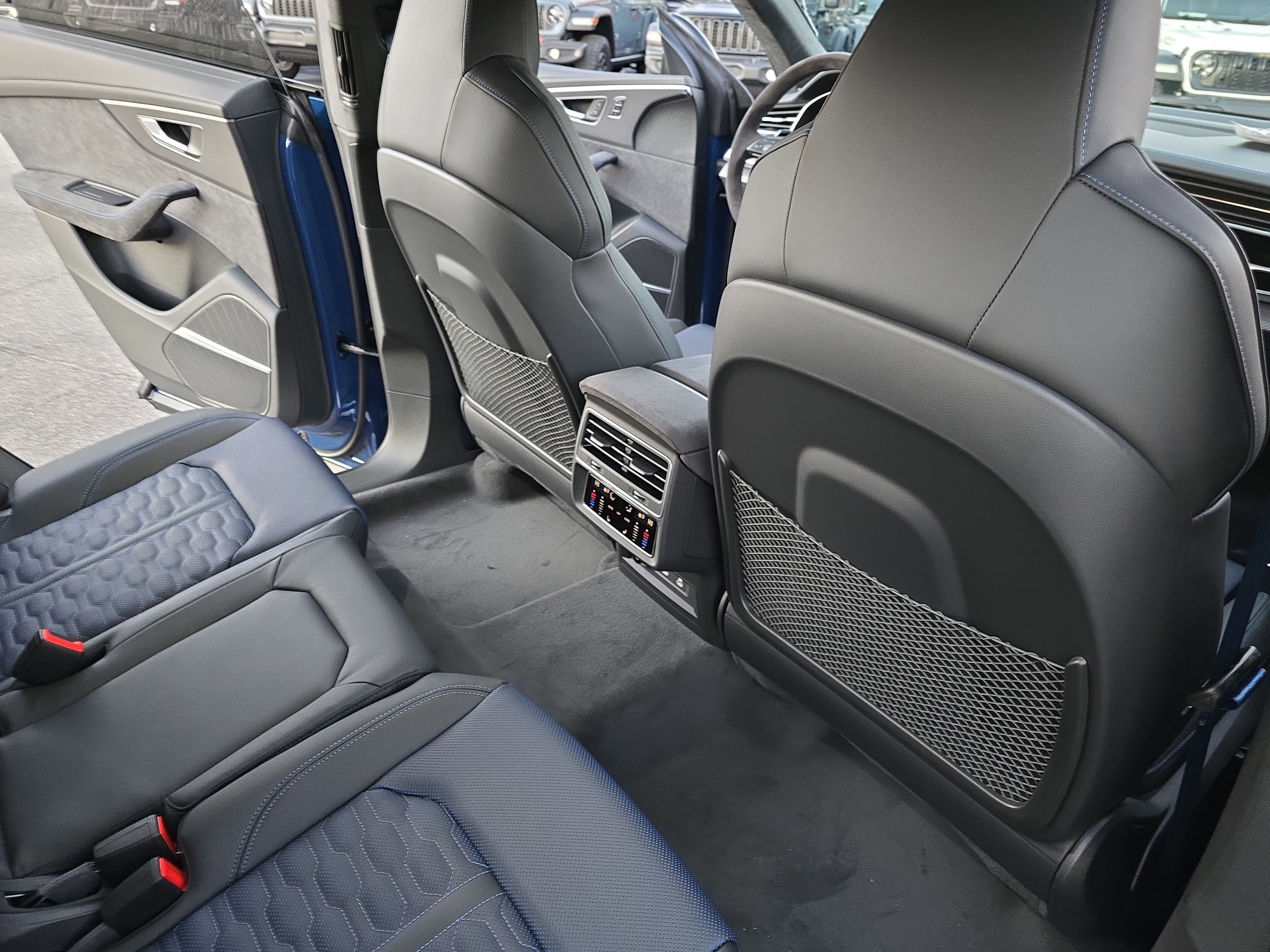 New 2026 Audi RS Q8 performance image 11