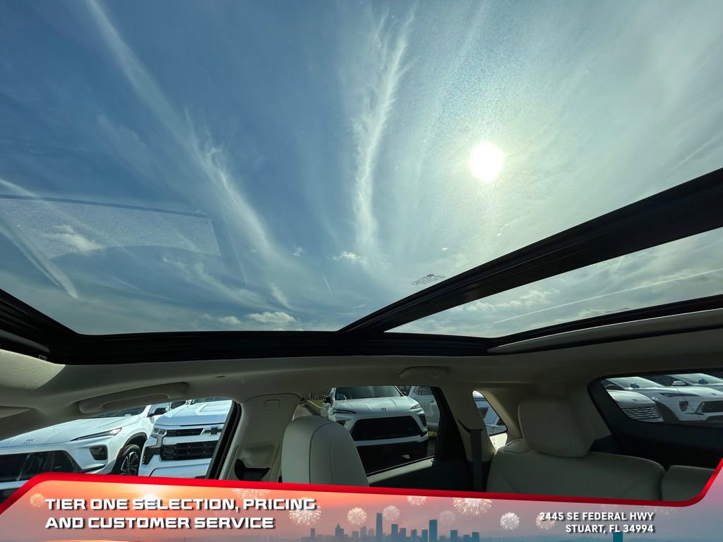 Used 2025 Cadillac XT5 Premium Luxury image 32