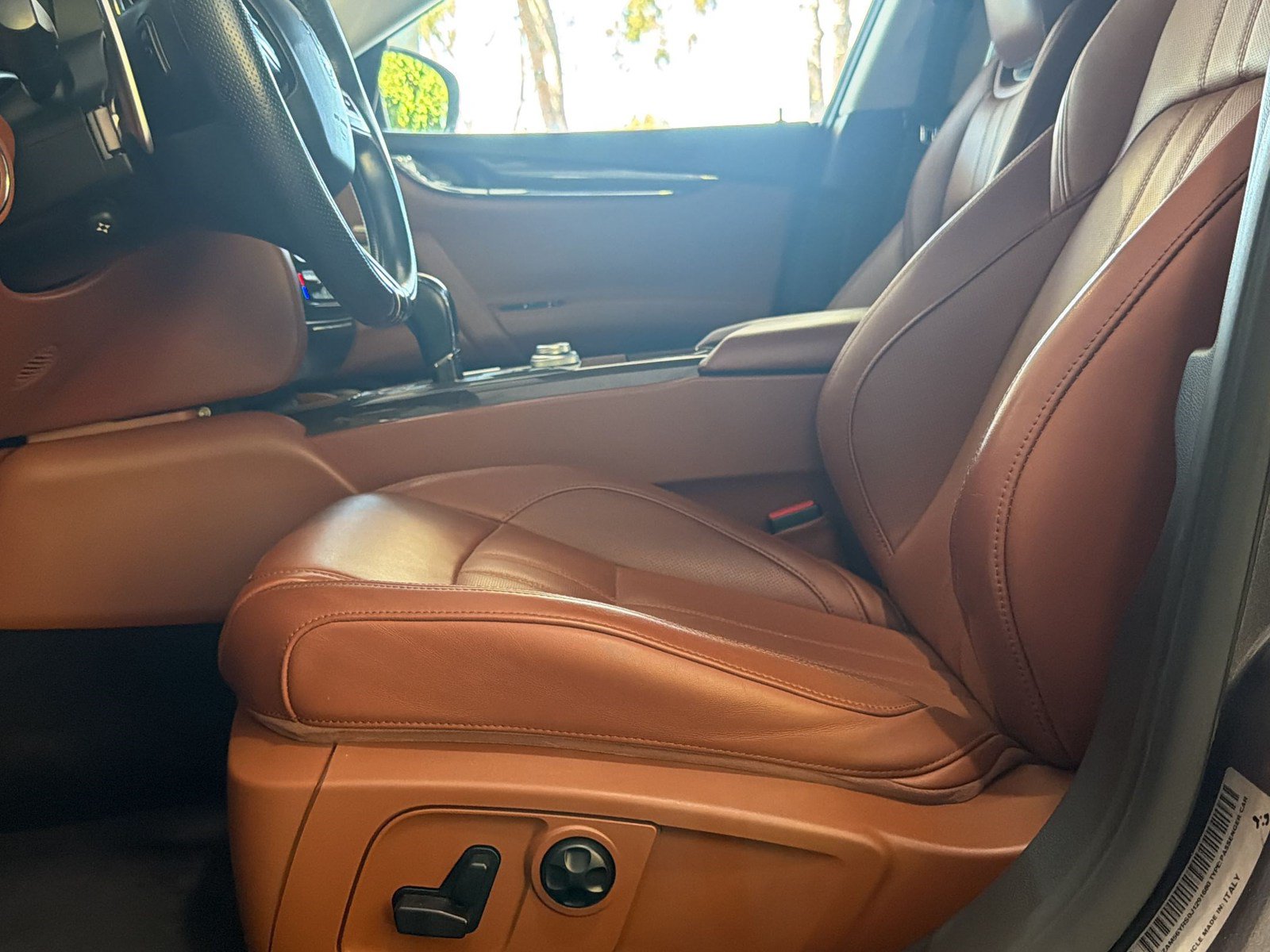 Used 2018 Maserati Quattroporte S GranSport Q4 AWD/4WD image 5