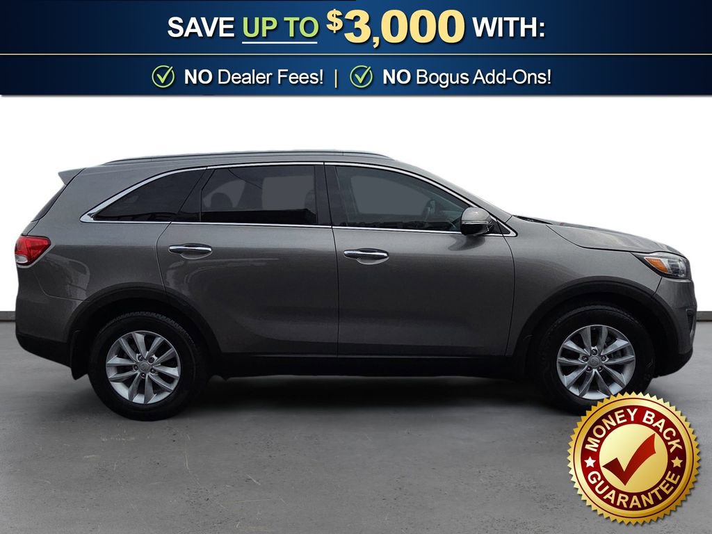 Used 2017 Kia Sorento LX w/ LX Convenience Package image 8