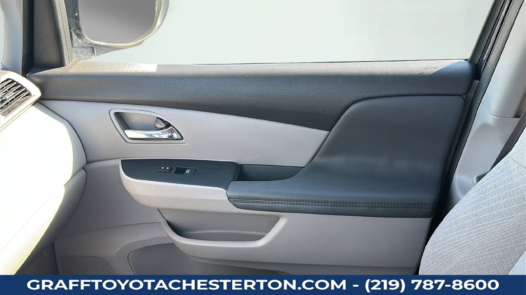 Used 2016 Honda Odyssey SE image 13