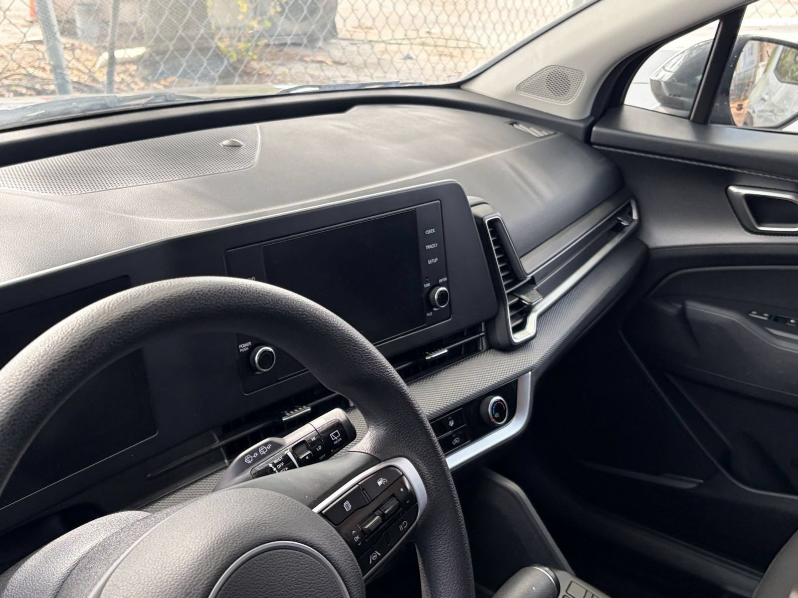 Used 2025 Kia Sportage LX FWD image 33