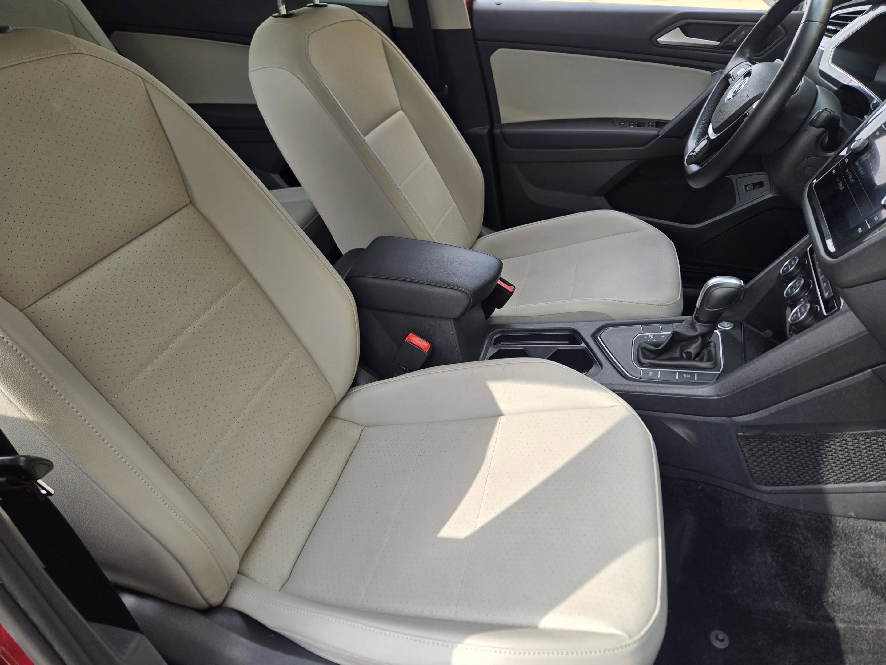 Used 2019 Volkswagen Tiguan SEL FWD image 24