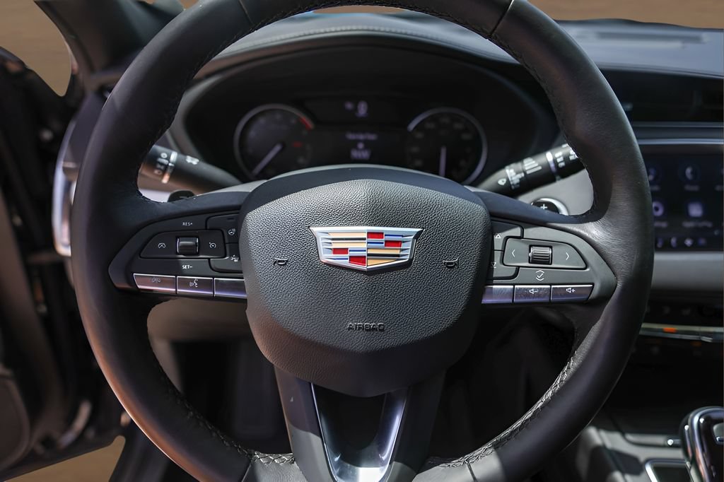 Certified 2023 Cadillac XT4 Premium Luxury FWD image 12