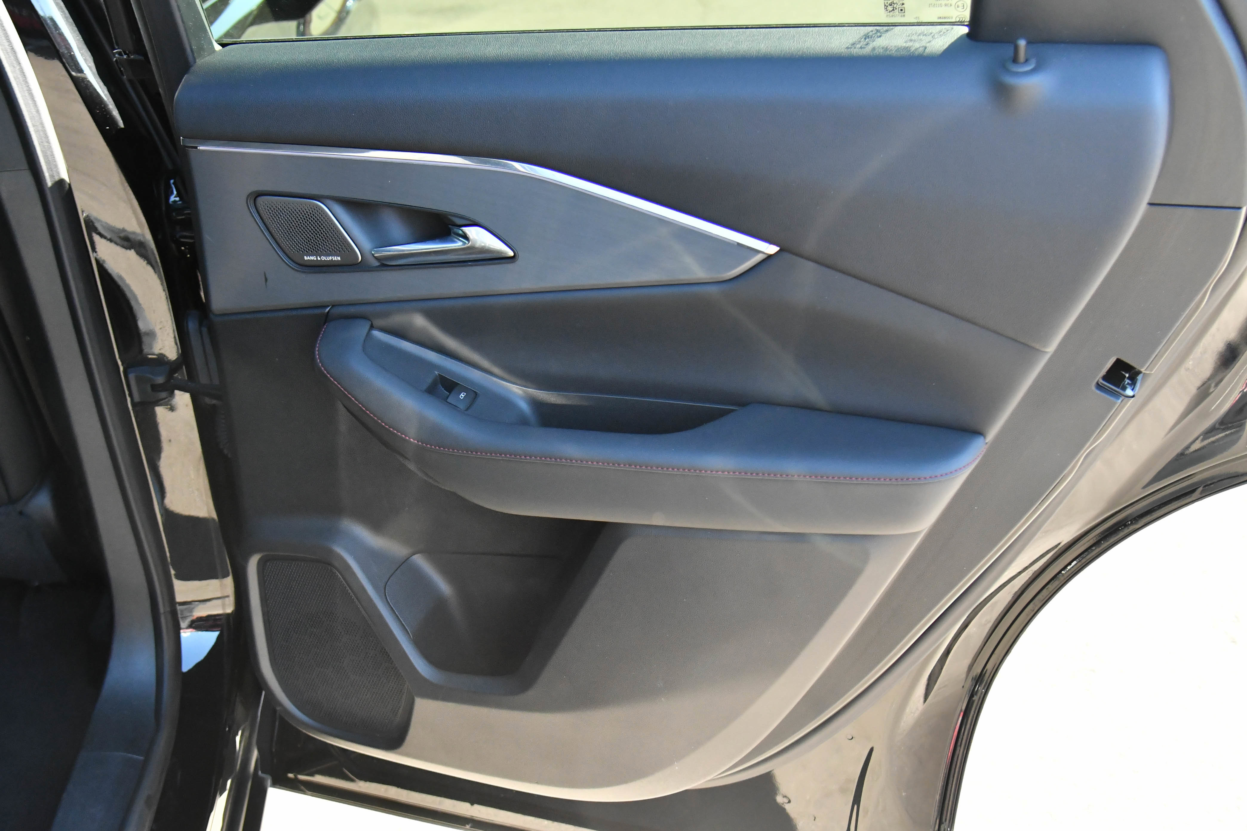 Used 2024 Acura ZDX A-Spec image 44