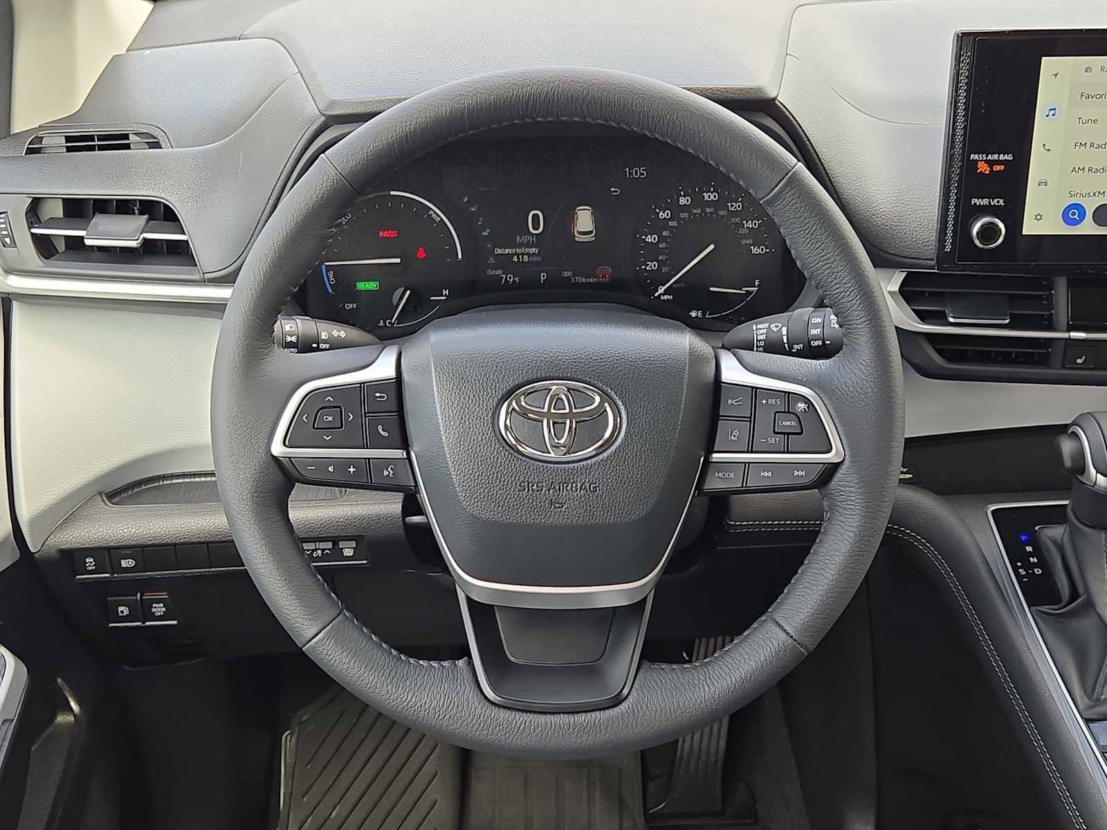 Used 2025 Toyota Sienna XLE AWD/4WD image 22