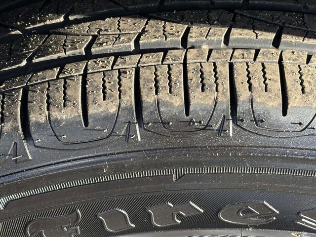 Used 2023 Jeep Compass Sport image 31