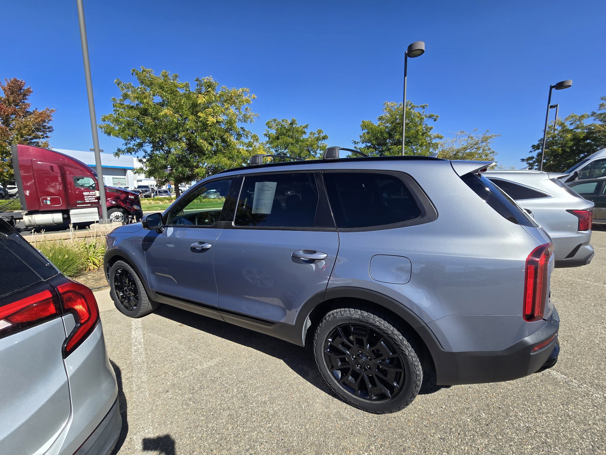 Used 2021 Kia Telluride SX w/ SX Prestige Package AWD/4WD image 2