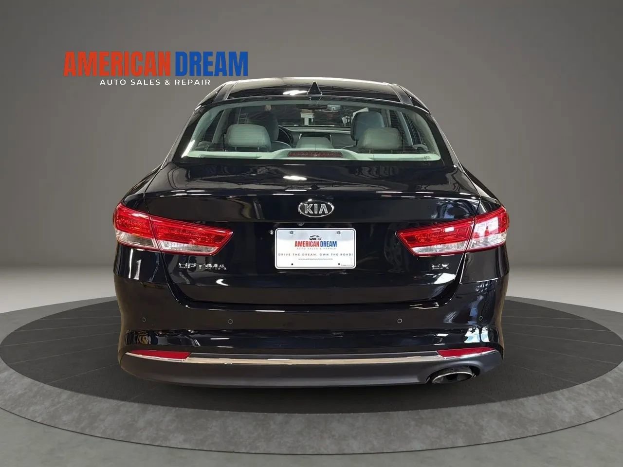 Used 2018 Kia Optima EX w/ Premium Package FWD image 4