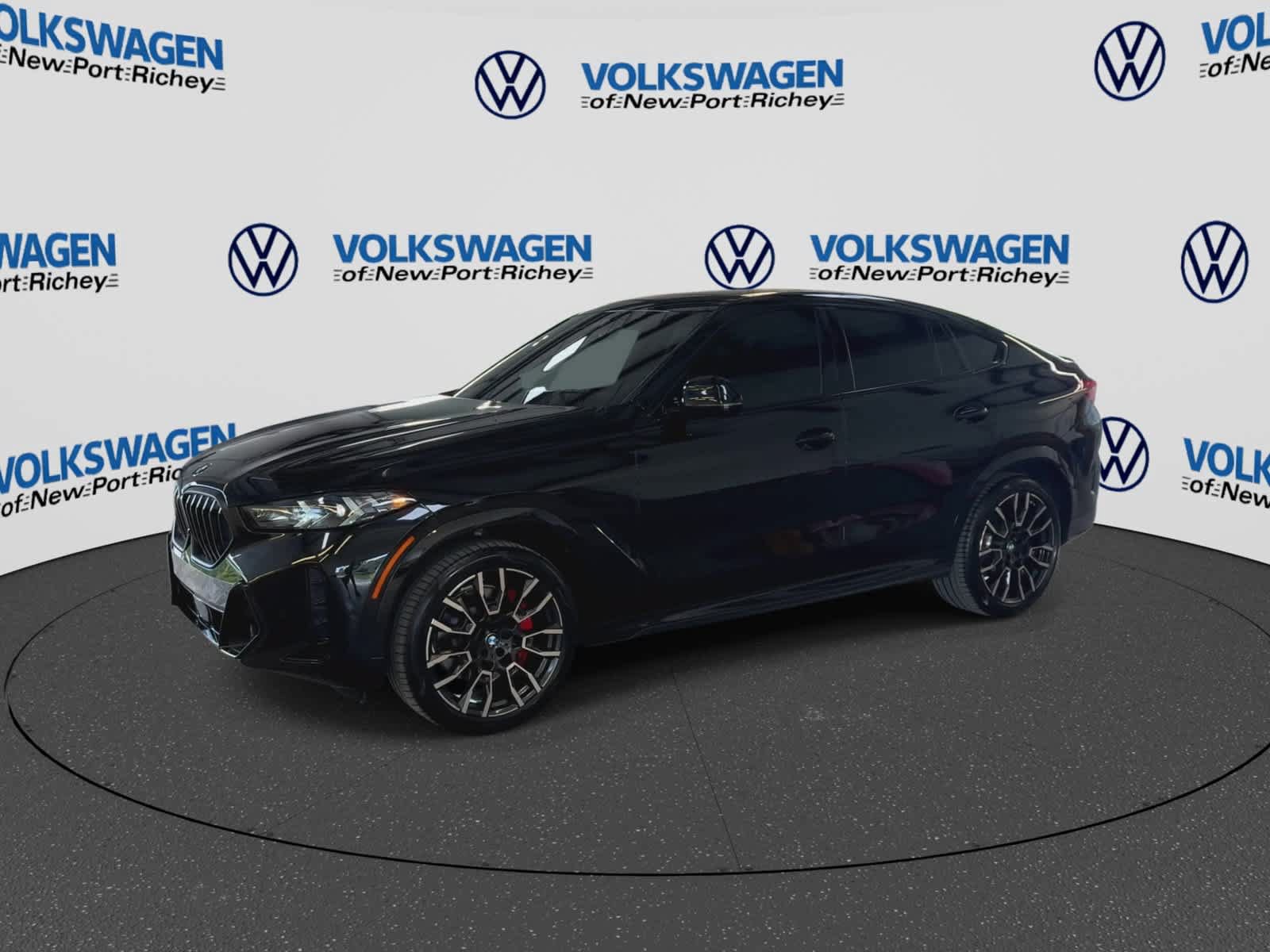 Used 2025 BMW X6 xDrive40i w/ Premium Package AWD/4WD image 4