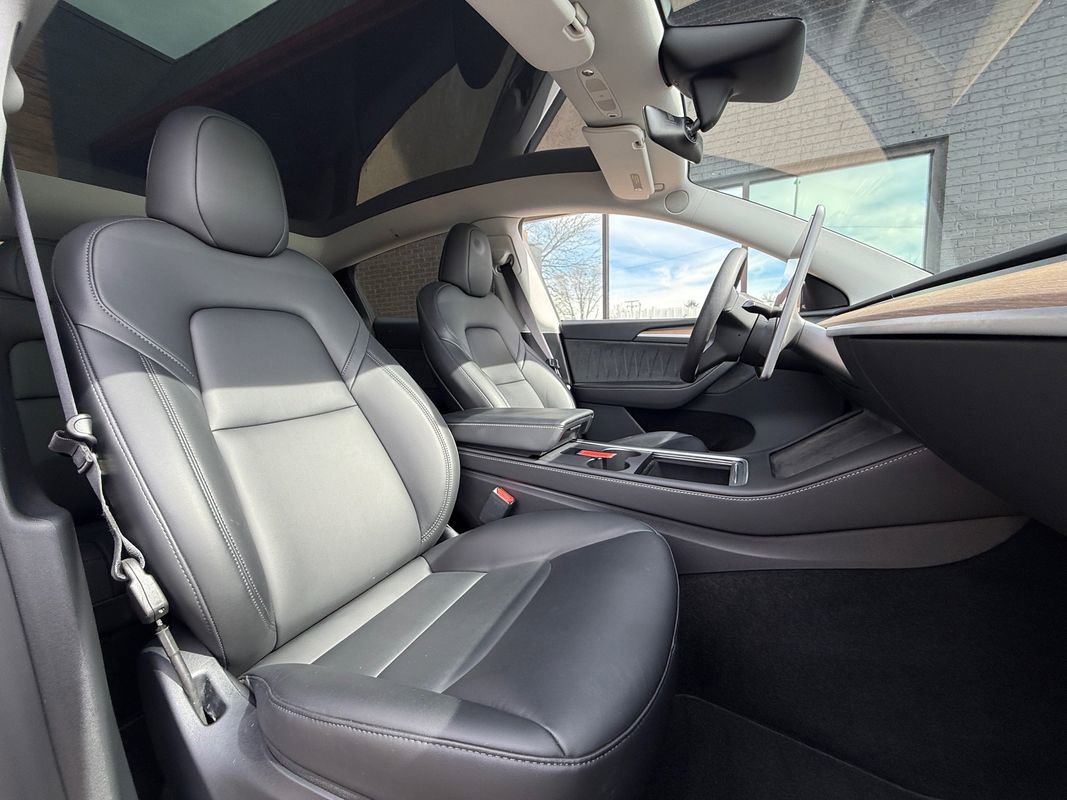 Used 2024 Tesla Model Y Long Range image 5