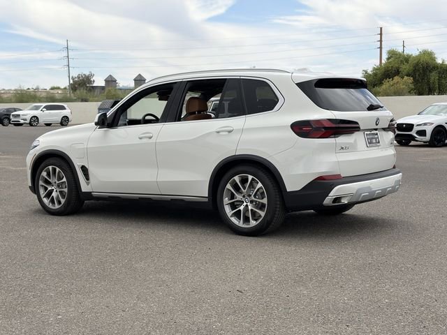 New 2026 BMW X5 xDrive50e w/ Climate Comfort Package AWD/4WD image 8