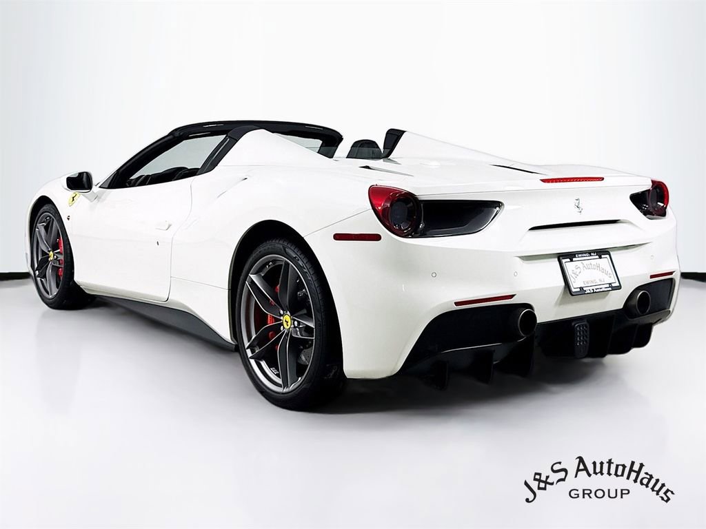 Used 2018 Ferrari 488 Spider RWD image 5