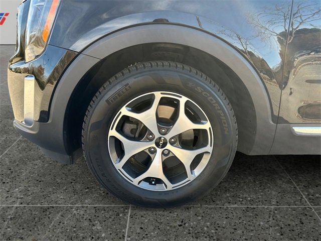 Used 2022 Kia Telluride EX image 14