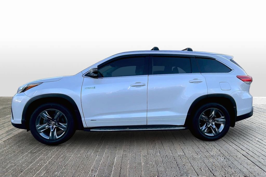 Used 2017 Toyota Highlander Limited Platinum image 5