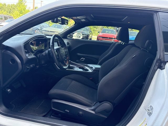 Used 2017 Dodge Challenger R/T w/ Driver Convenience Group RWD image 5