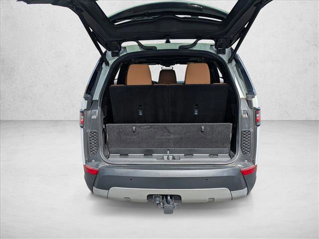 Used 2017 Land Rover Discovery HSE image 6