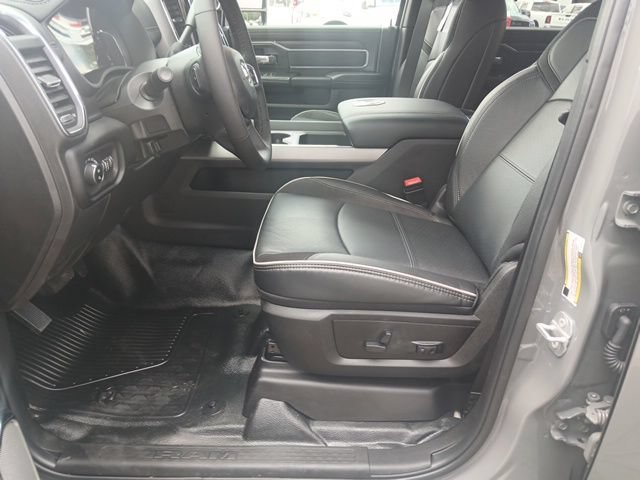 New 2026 RAM 4500 4x4 Crew Cab DRW w/ Laramie Trim Package image 31