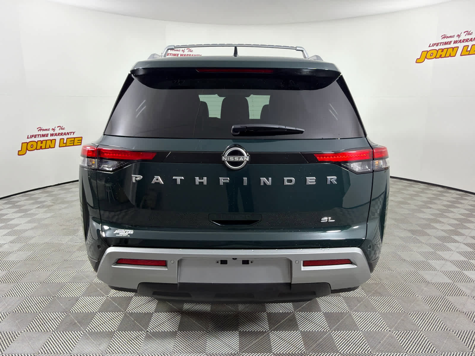 Certified 2025 Nissan Pathfinder SL FWD image 4
