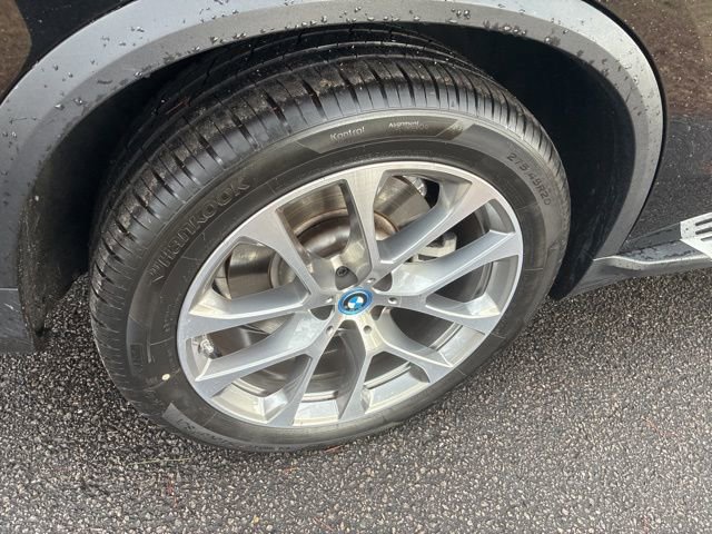 Used 2025 BMW X5 xDrive50e image 16