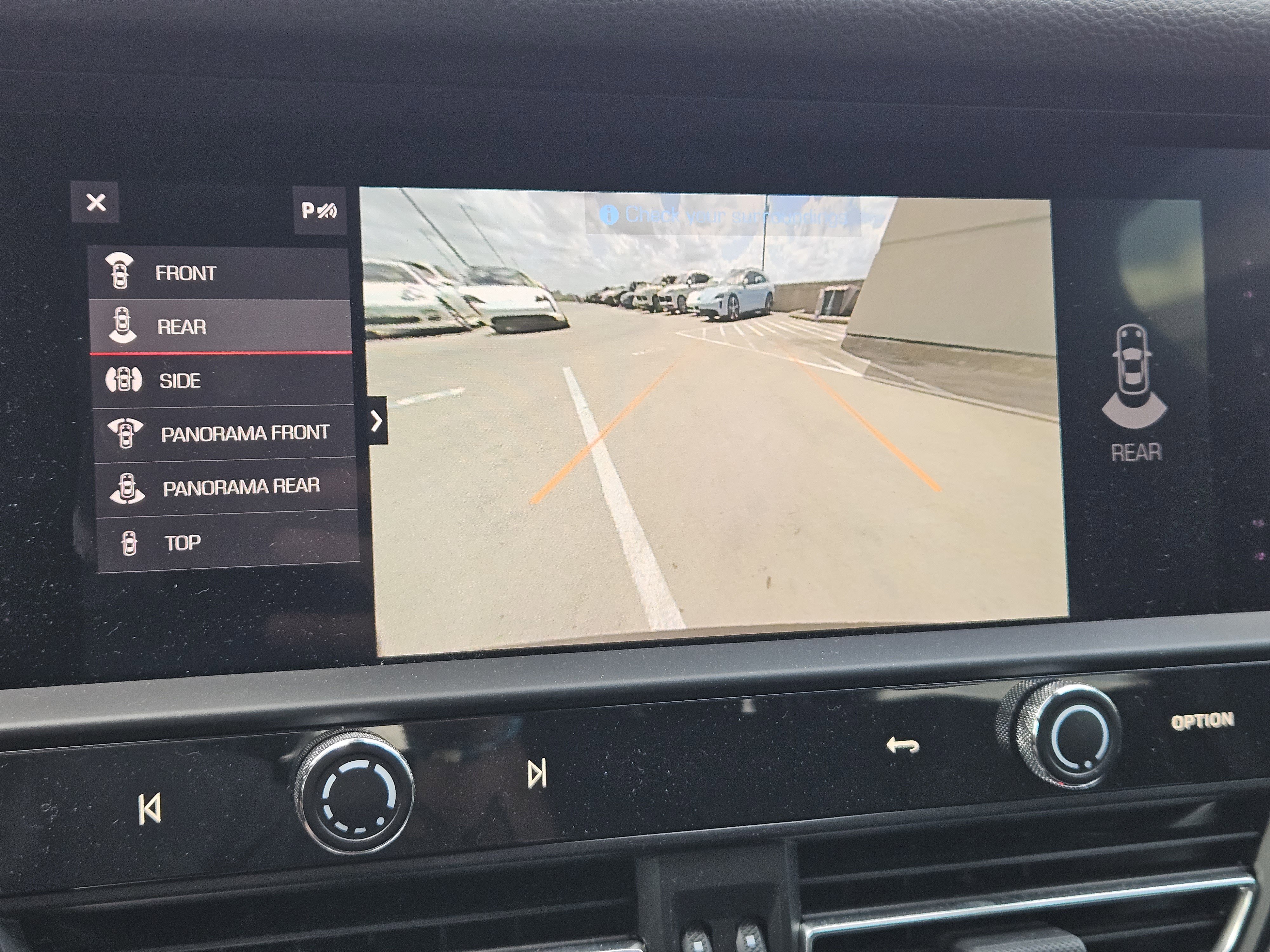 Used 2023 Porsche Macan S image 18