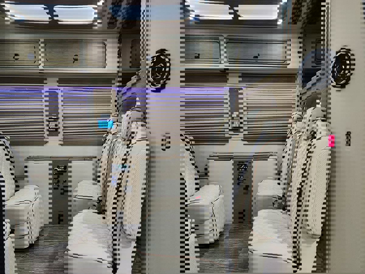 Used 2021 Mercedes-Benz Sprinter 3500 image 60