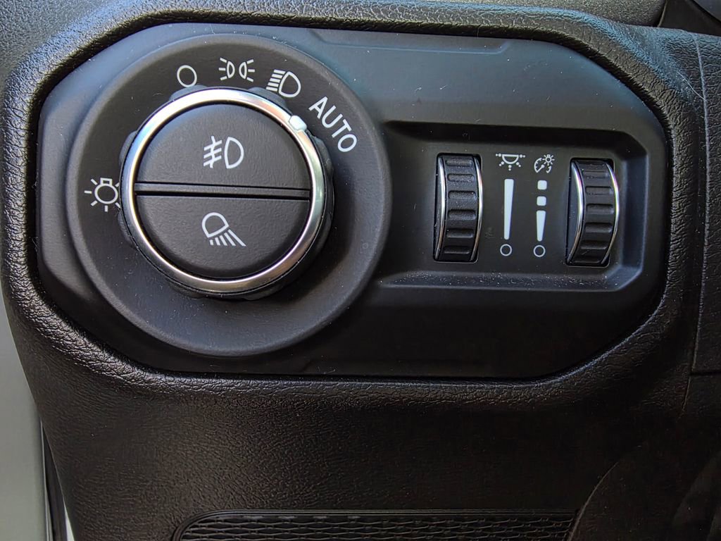 Used 2022 Jeep Gladiator Mojave w/ Trailer Tow Package image 11