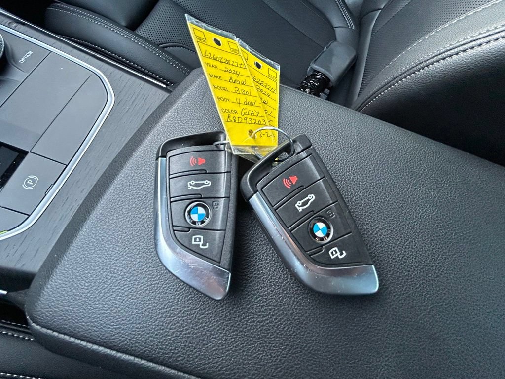 Used 2024 BMW 330i Sedan w/ Convenience Package RWD image 41