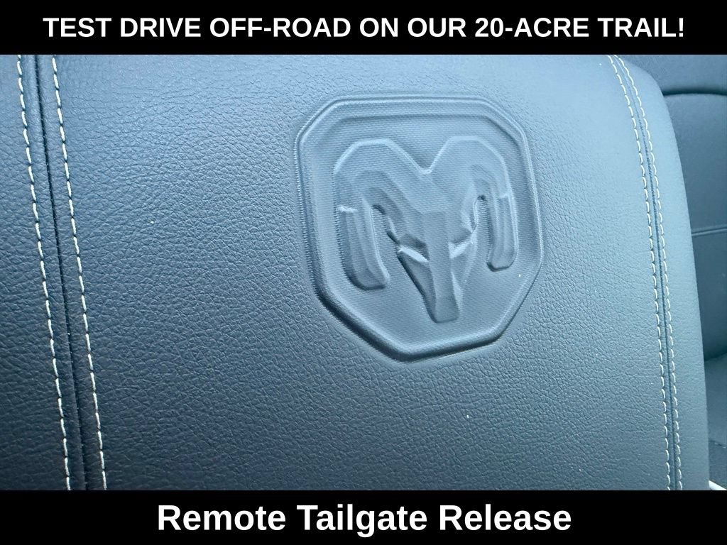 New 2026 RAM 2500 Laramie AWD/4WD image 18