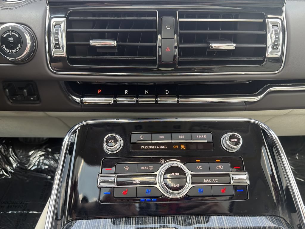 Certified 2024 Lincoln Navigator L Black Label AWD/4WD image 31
