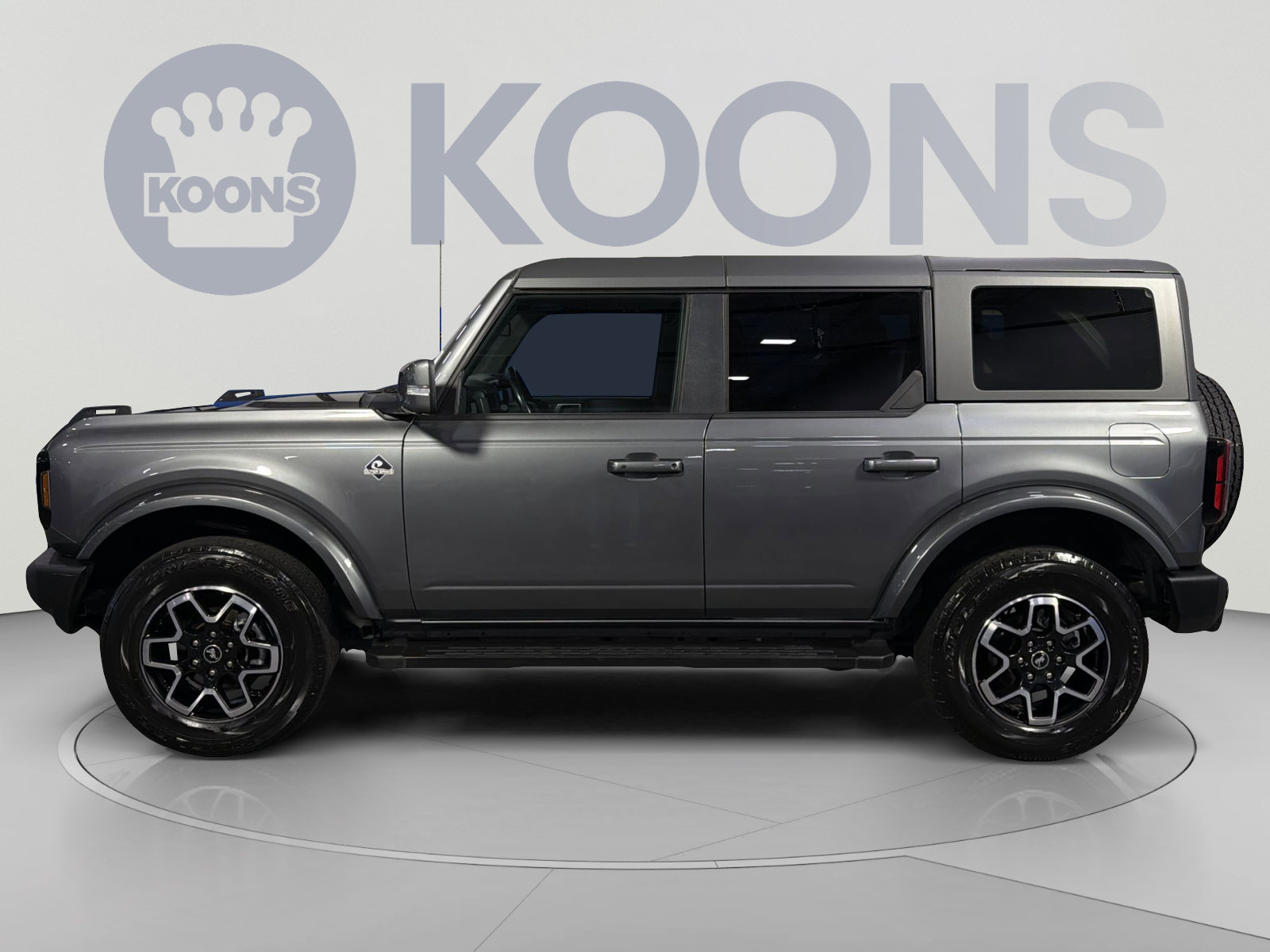 Used 2023 Ford Bronco Outer Banks AWD/4WD image 2