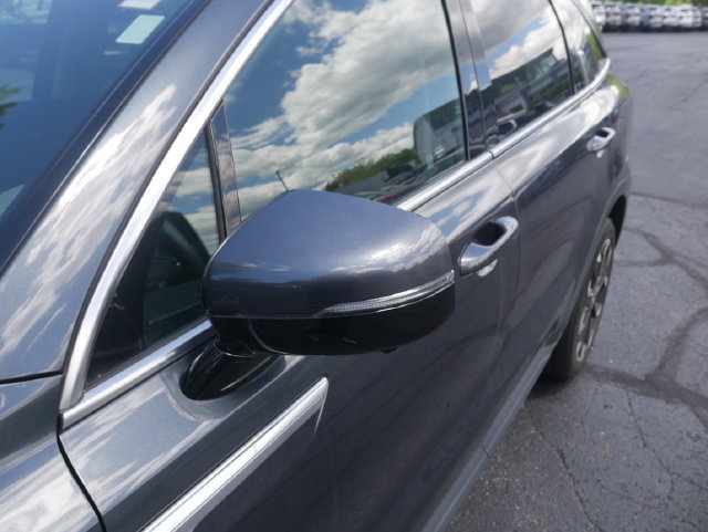 Used 2025 Kia Sorento SX FWD image 11
