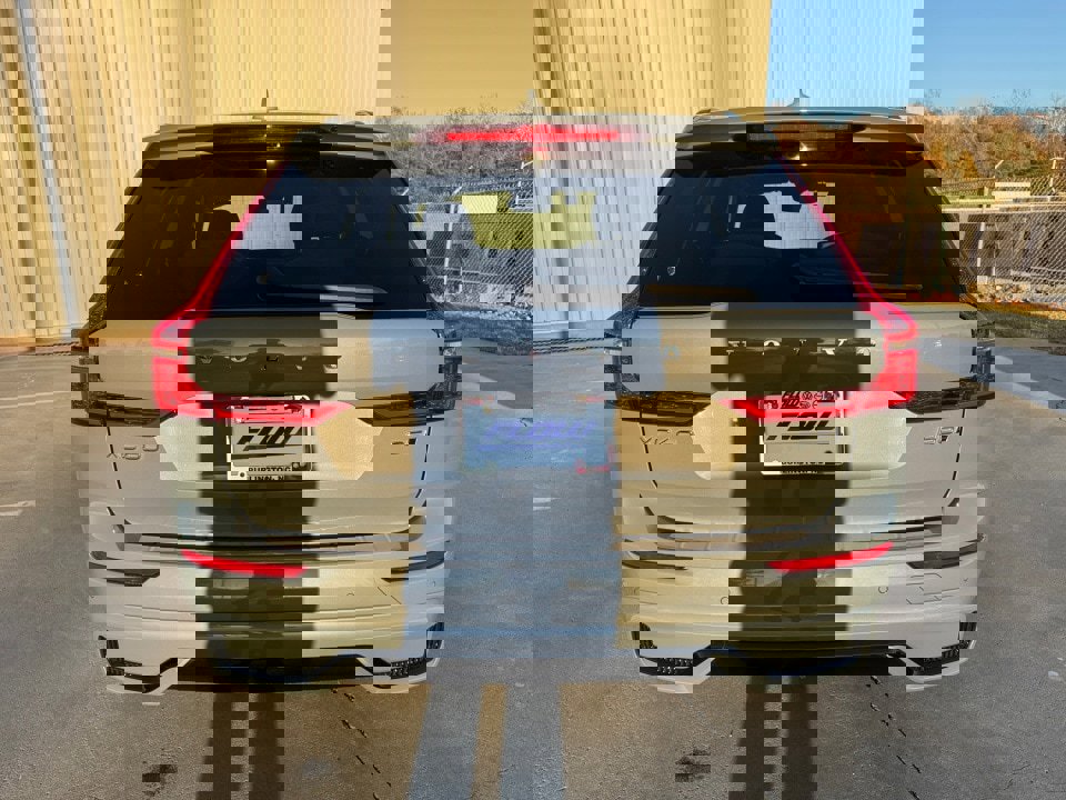 Certified 2024 Volvo XC60 B5 Plus w/ Climate Package image 14