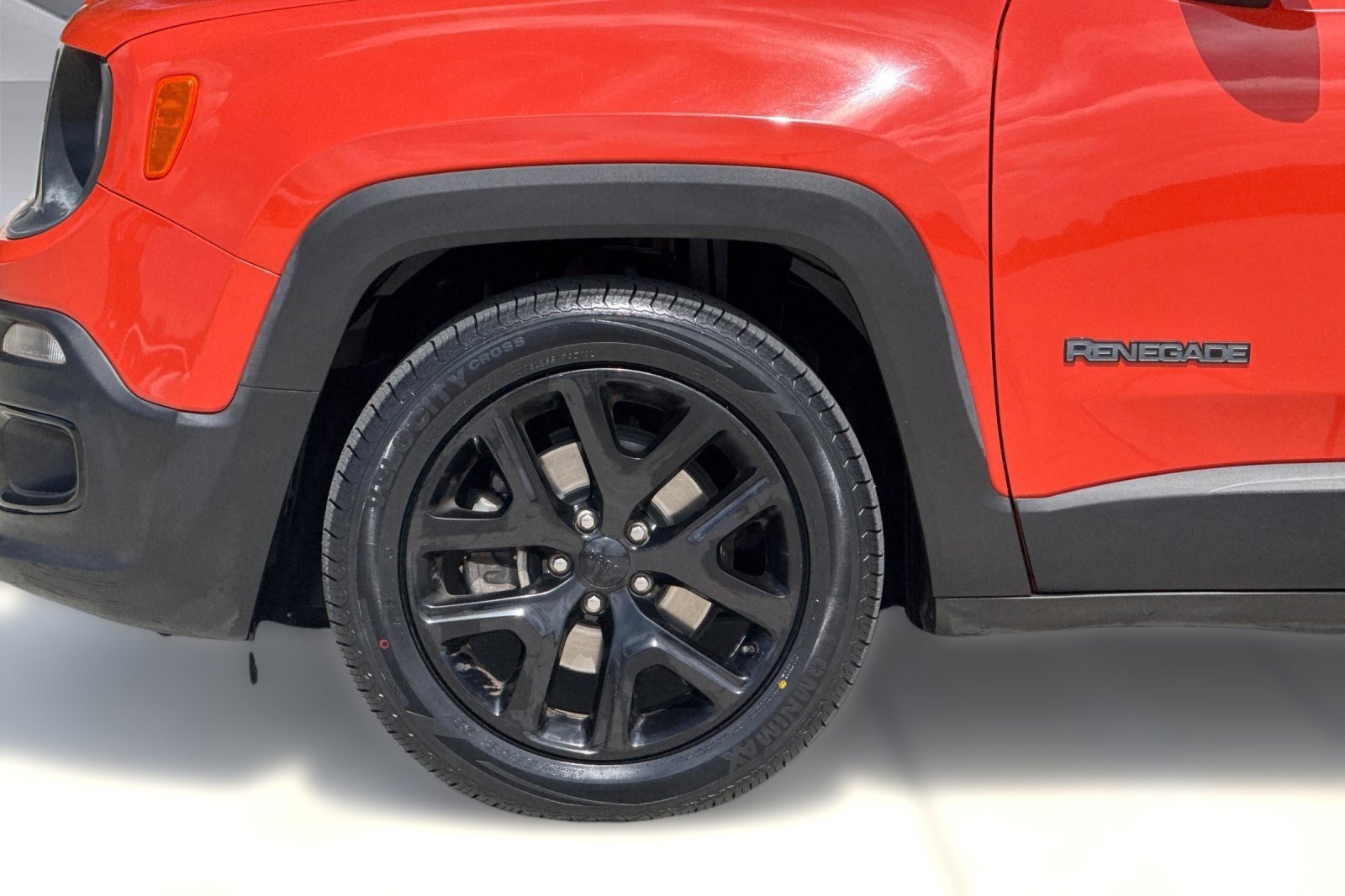 Used 2017 Jeep Renegade Altitude FWD image 11