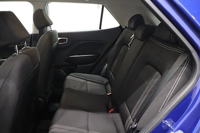 Used 2022 Hyundai Venue SEL FWD image 12