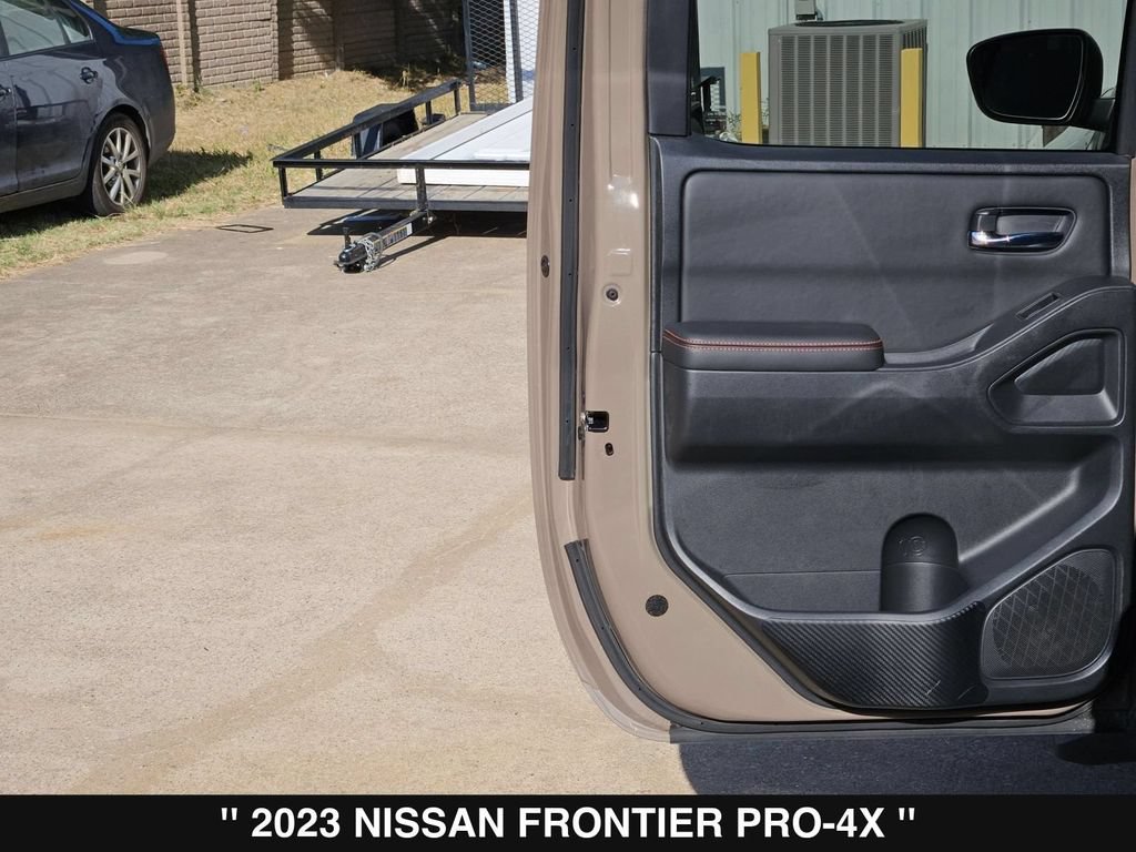 Used 2023 Nissan Frontier PRO-4X w/ Technology Package AWD/4WD image 17