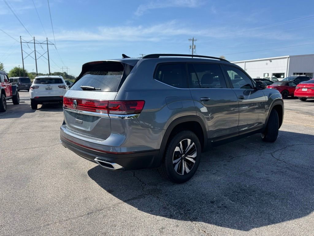 Certified 2024 Volkswagen Atlas SE FWD image 3