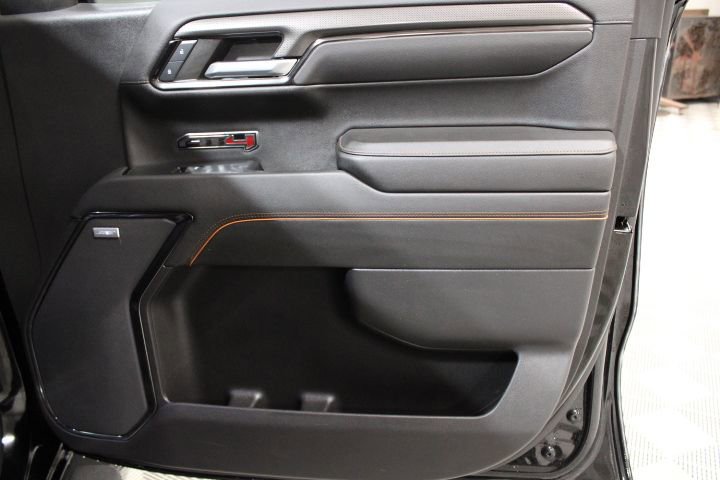 Used 2024 GMC Sierra 1500 AT4 w/ Technology Package image 19