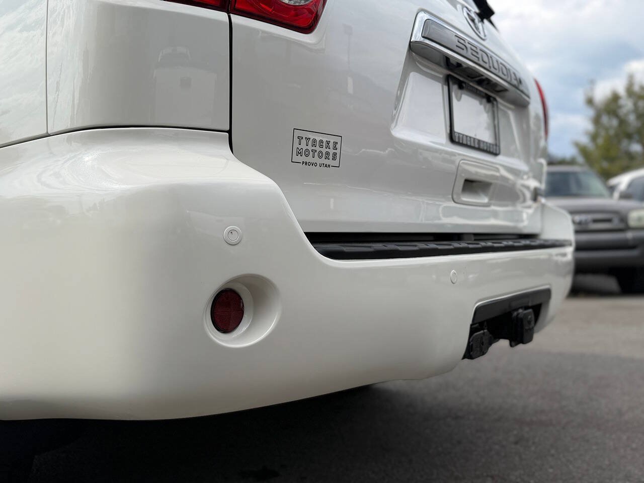 Used 2015 Toyota Sequoia Platinum AWD/4WD image 43