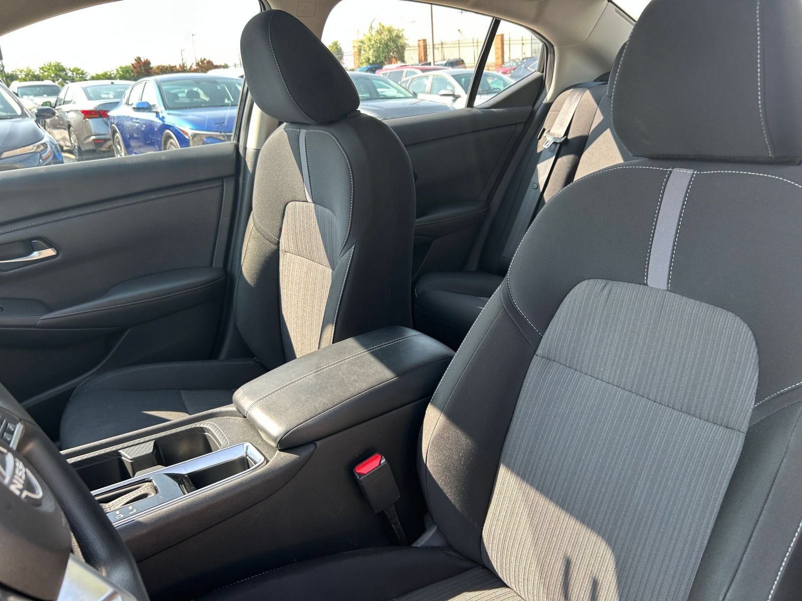 Used 2025 Nissan Sentra SV FWD image 31