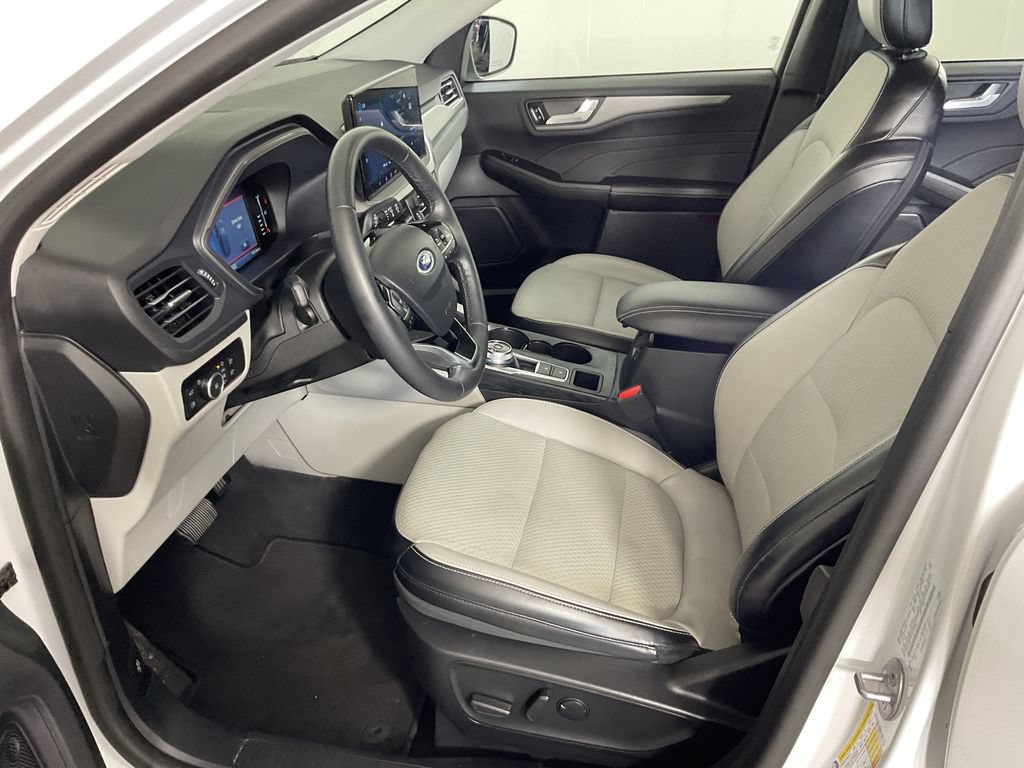 Used 2023 Ford Escape SE FWD image 17