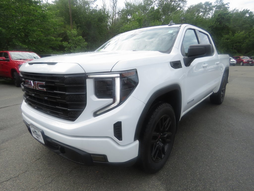Used 2023 GMC Sierra 1500 Elevation image 2