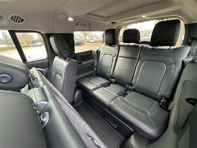 Used 2024 Land Rover Defender 130 S image 24