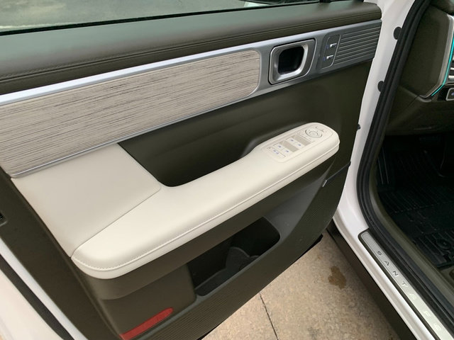 Used 2025 Hyundai Santa Fe Calligraphy image 23